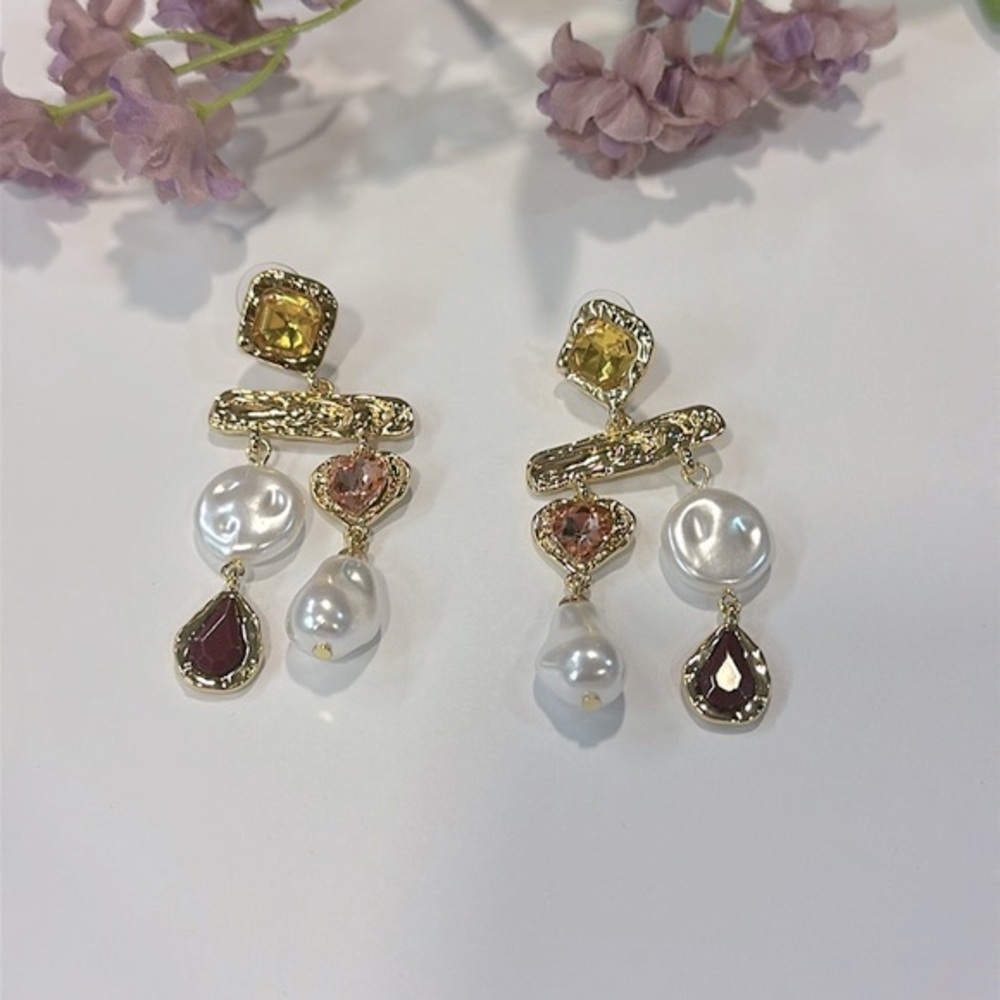 Rhinestone and pearl drop earrings